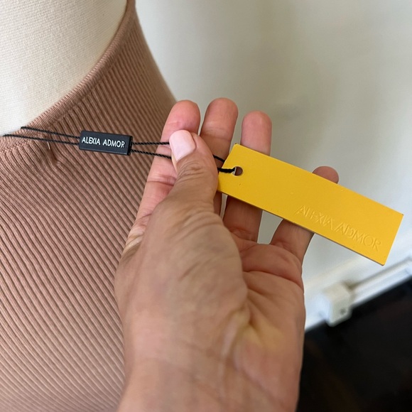 NWT Alexia Admor Ariana V Neck Cut Out Backless Ribbed Nude Midi Dress XS - Picture 7 of 8